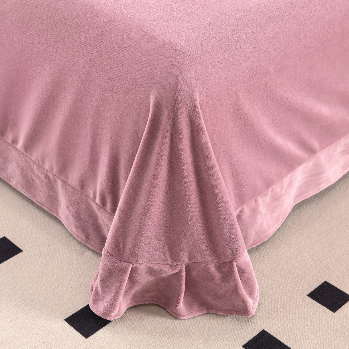 91家纺网 家纺一手货源 找家纺 优姿家纺 2025新款加厚全消光牛奶绒印花四件套 香芋紫