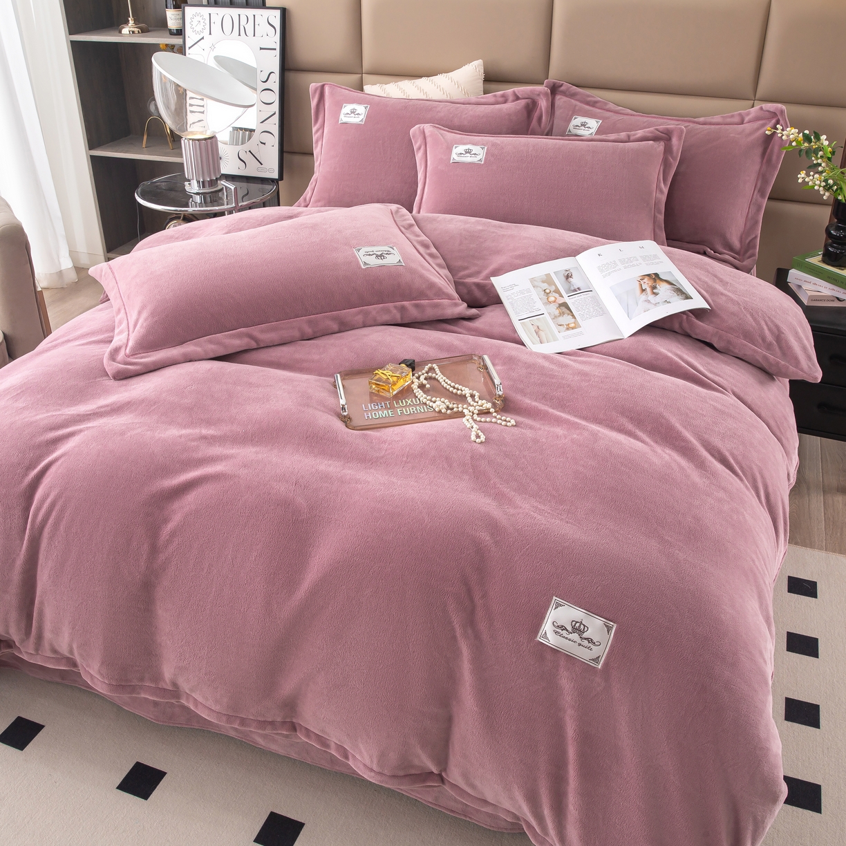 91家纺网 家纺一手货源 找家纺 优姿家纺 2025新款加厚全消光牛奶绒印花四件套 香芋紫