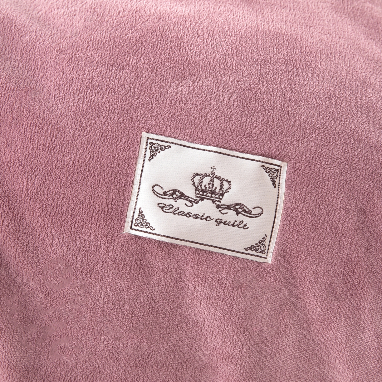 91家纺网 家纺一手货源 找家纺 优姿家纺 2025新款加厚全消光牛奶绒印花四件套 香芋紫