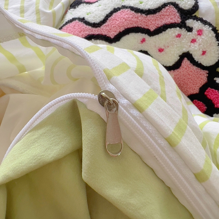 91家纺网 家纺一手货源 找家纺 韩秀家纺 2025新款水洗棉毛巾绣云朵棉四件套 蛋糕派对青条青