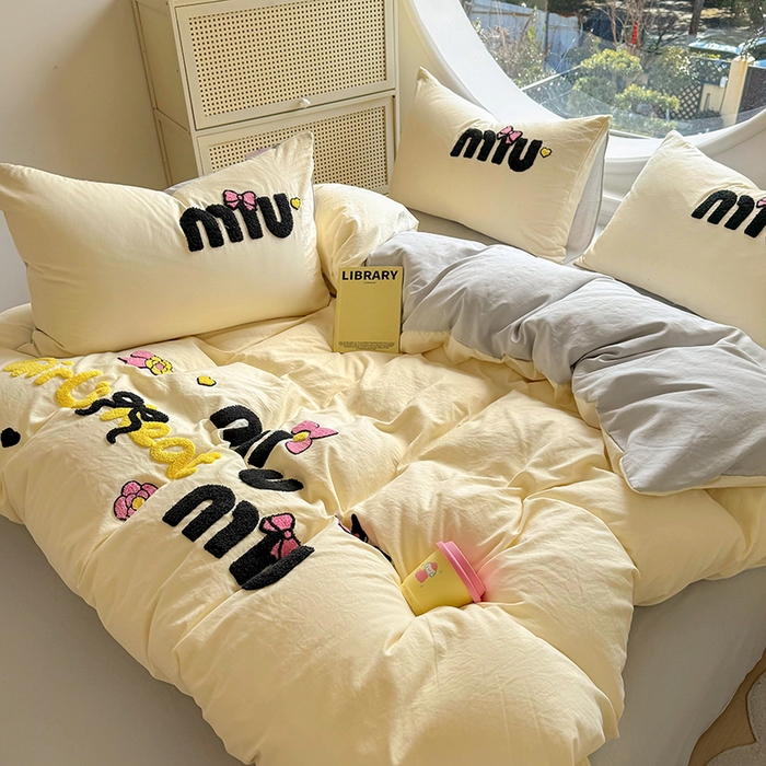 91家纺网 家纺一手货源 找家纺 （总）韩秀家纺120克云朵棉毛巾绣四件套双层纱糯糯棉床笠水洗棉绣花四件套