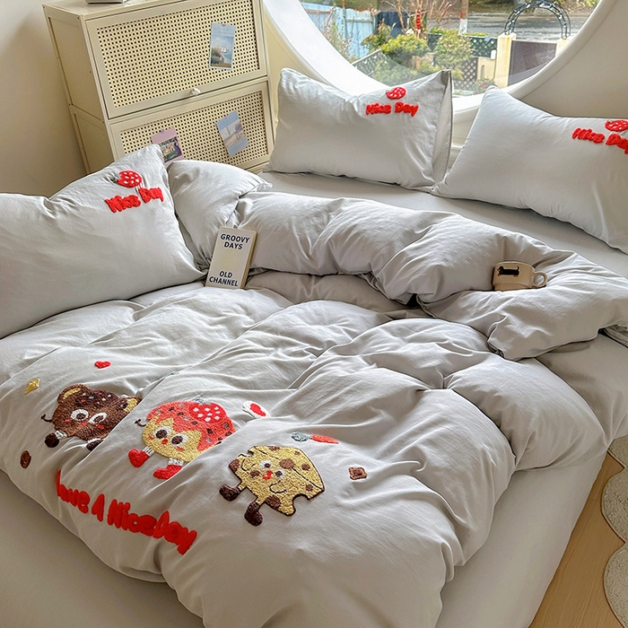 91家纺网 家纺一手货源 找家纺 （总）韩秀家纺120克云朵棉毛巾绣四件套双层纱糯糯棉床笠水洗棉绣花四件套