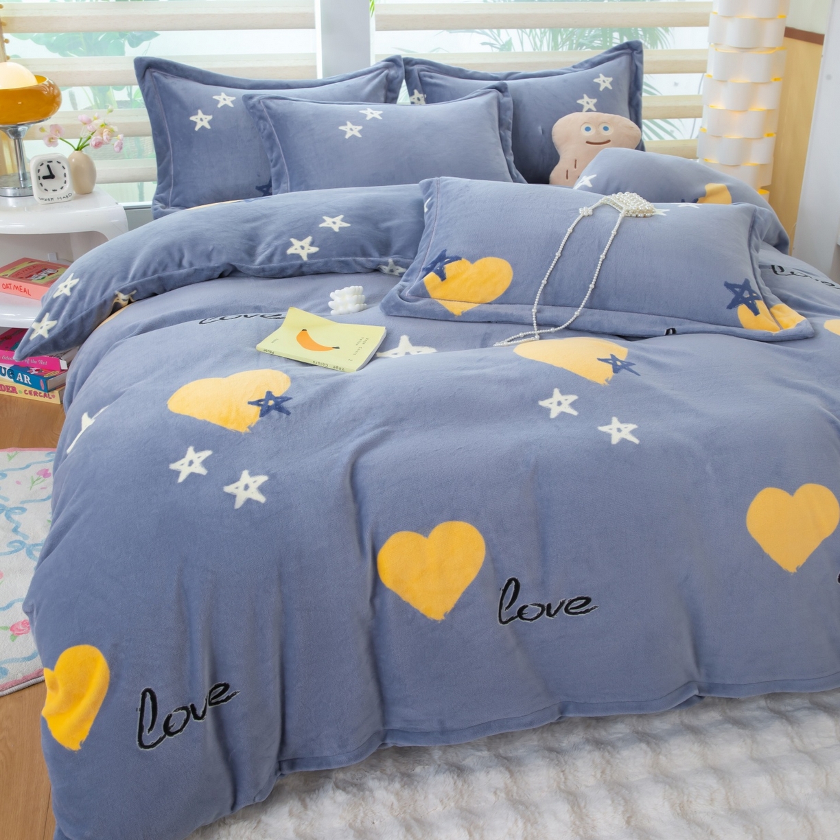 91家纺网 家纺一手货源 找家纺 优姿家纺 2025新款加厚全消光牛奶绒印花四件套 心情爱恋