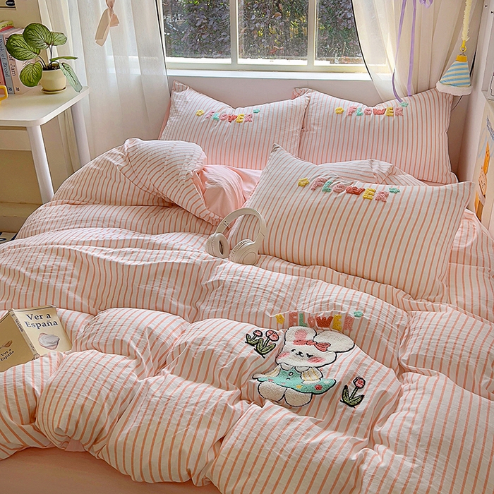 91家纺网 家纺一手货源 找家纺 （总）韩秀家纺120克云朵棉毛巾绣四件套双层纱糯糯棉床笠水洗棉绣花四件套