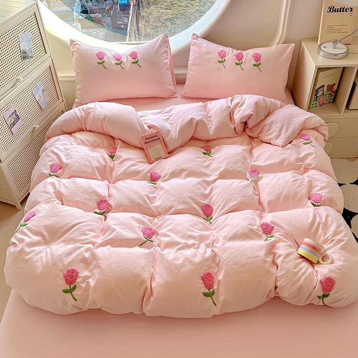 91家纺网 家纺一手货源 找家纺 韩秀家纺 2025新款水洗棉毛巾绣云朵棉四件套 爱情玫瑰玉