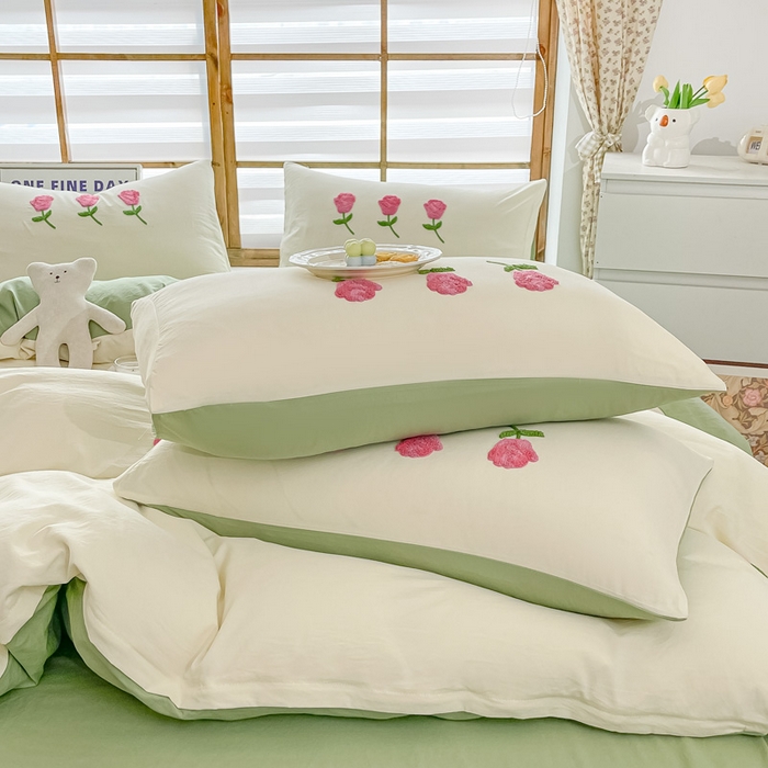 91家纺网 家纺一手货源 找家纺 韩秀家纺 2025新款水洗棉毛巾绣云朵棉四件套 爱情玫瑰米拼绿