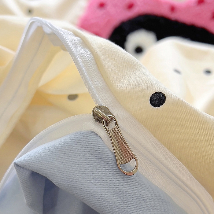 91家纺网 家纺一手货源 找家纺 韩秀家纺 2025新款水洗棉毛巾绣云朵棉四件套 萌趣猫咪波点