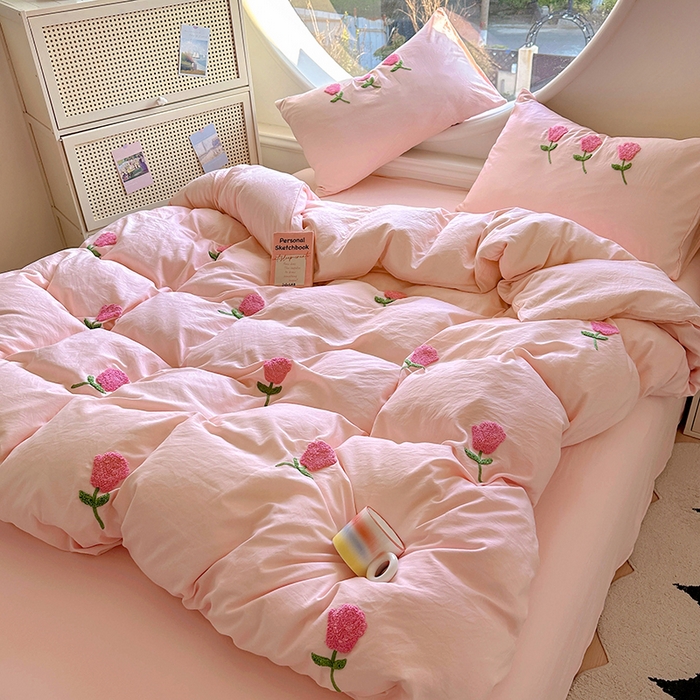 91家纺网 家纺一手货源 找家纺 韩秀家纺 2025新款水洗棉毛巾绣云朵棉四件套 爱情玫瑰玉