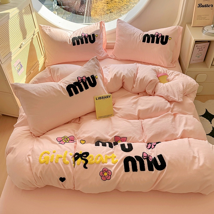 91家纺网 家纺一手货源 找家纺 韩秀家纺 2025新款水洗棉毛巾绣云朵棉四件套 mini蝴蝶结-浅玉