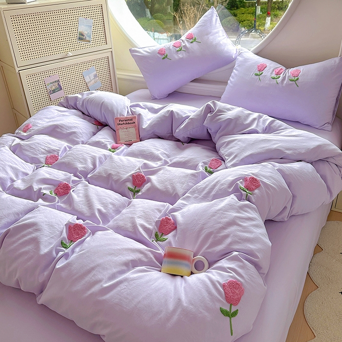 91家纺网 家纺一手货源 找家纺 韩秀家纺 2025新款水洗棉毛巾绣云朵棉四件套 爱情玫瑰浅紫