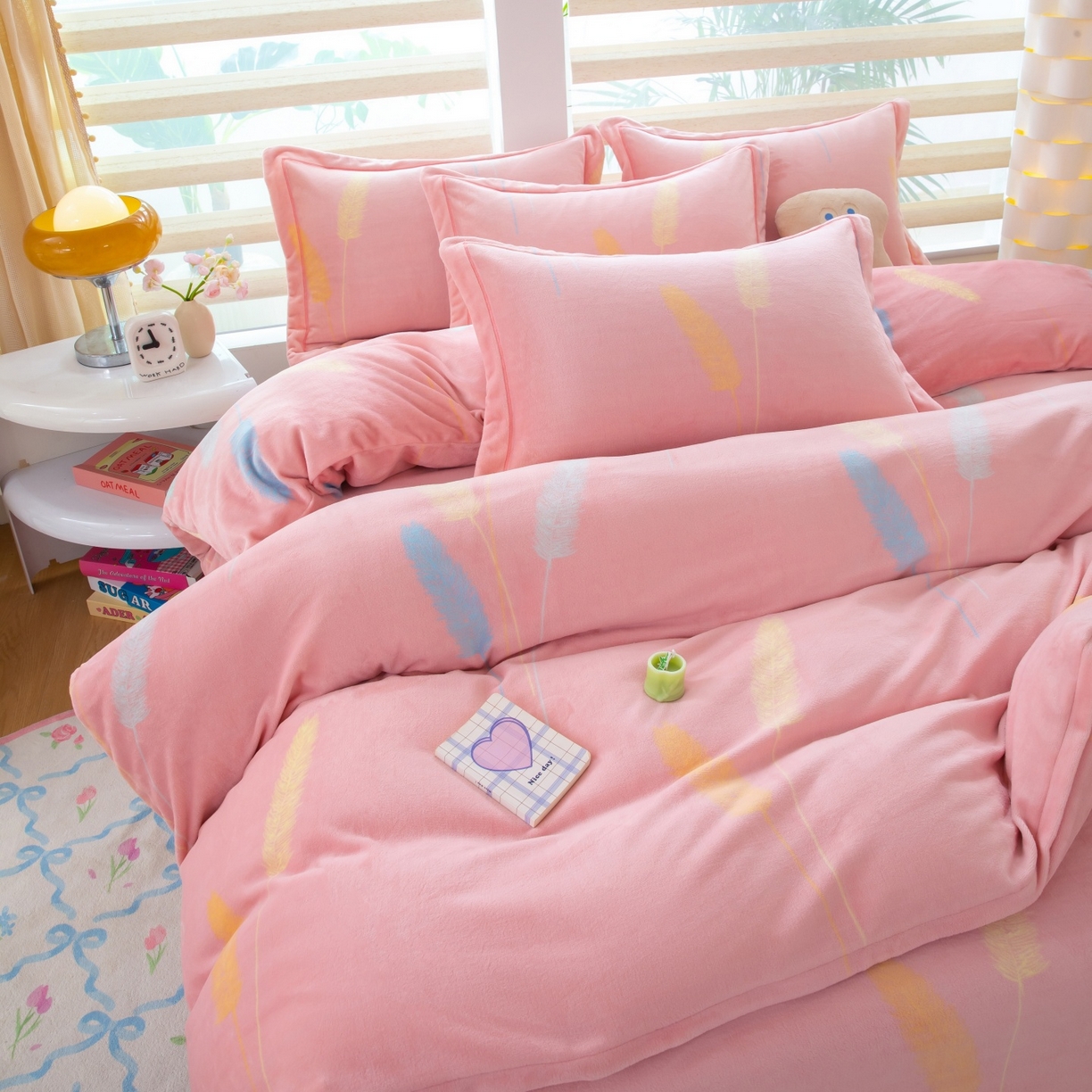 91家纺网 家纺一手货源 找家纺 优姿家纺 2025新款加厚全消光牛奶绒印花四件套 欣欣向荣