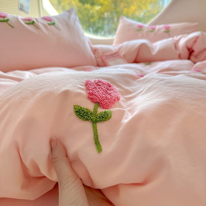 91家纺网 家纺一手货源 找家纺 韩秀家纺 2025新款水洗棉毛巾绣云朵棉四件套 爱情玫瑰玉