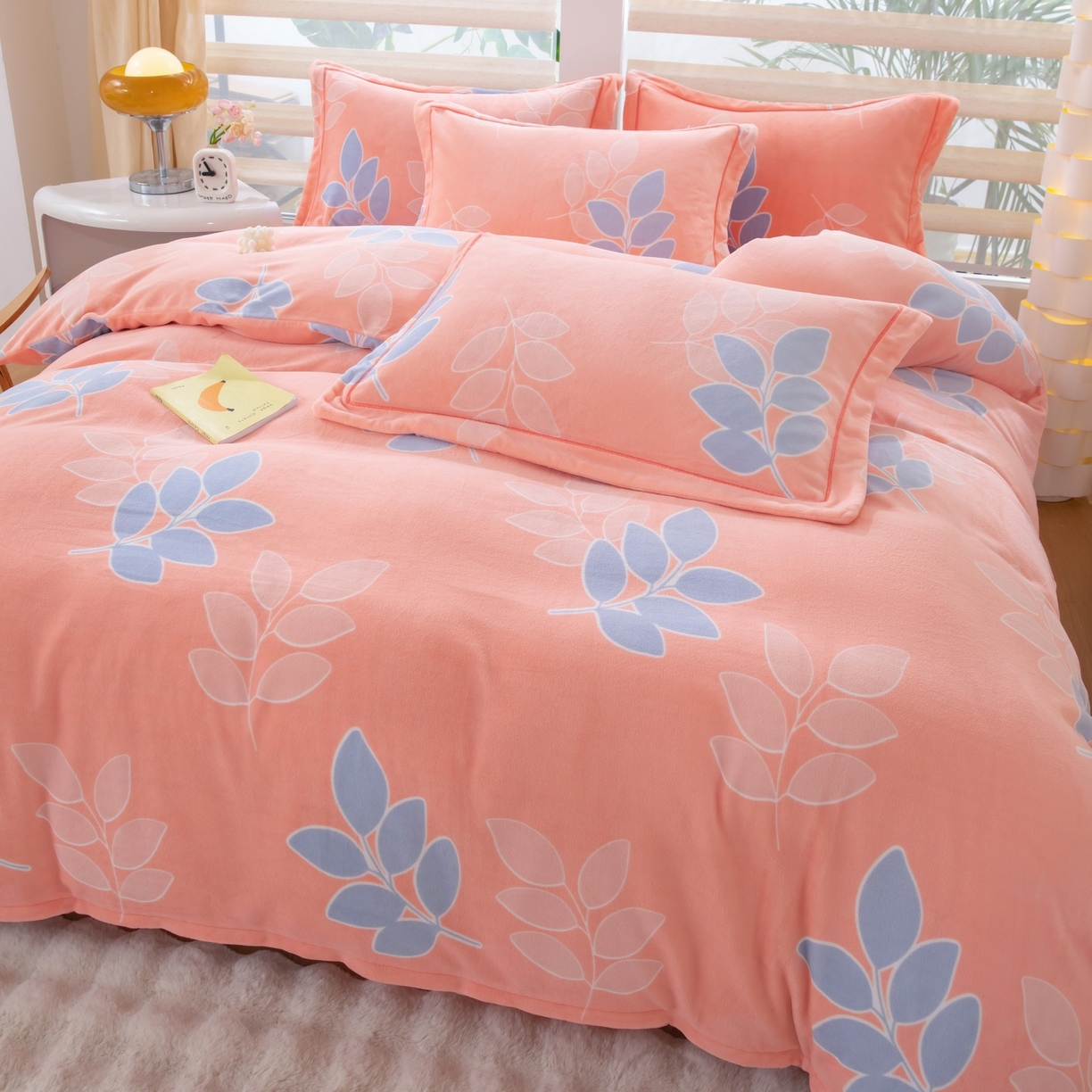 91家纺网 家纺一手货源 找家纺 优姿家纺 2025新款加厚全消光牛奶绒印花四件套 叶叶飘香