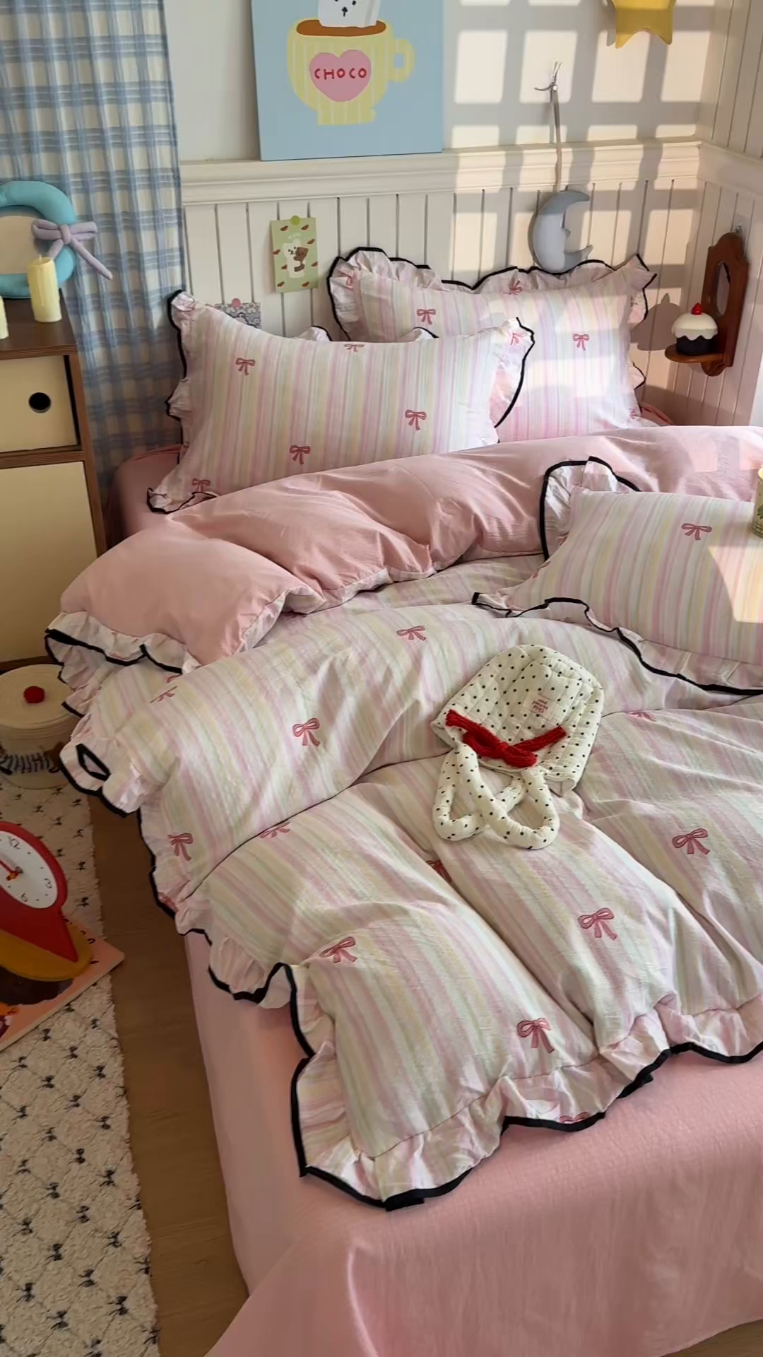 91家纺网 家纺一手货源 找家纺 艾特你 2025新款云感皱皱双层纱黑色包边四件套 黑边-蝴蝶结