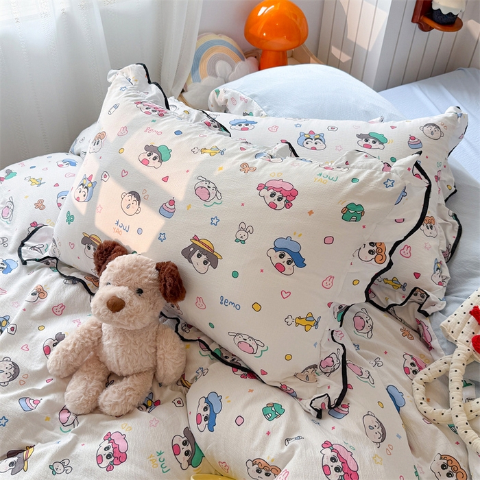 91家纺网 家纺一手货源 找家纺 艾特你 2025新款云感皱皱双层纱黑色包边四件套 黑边-快乐家族