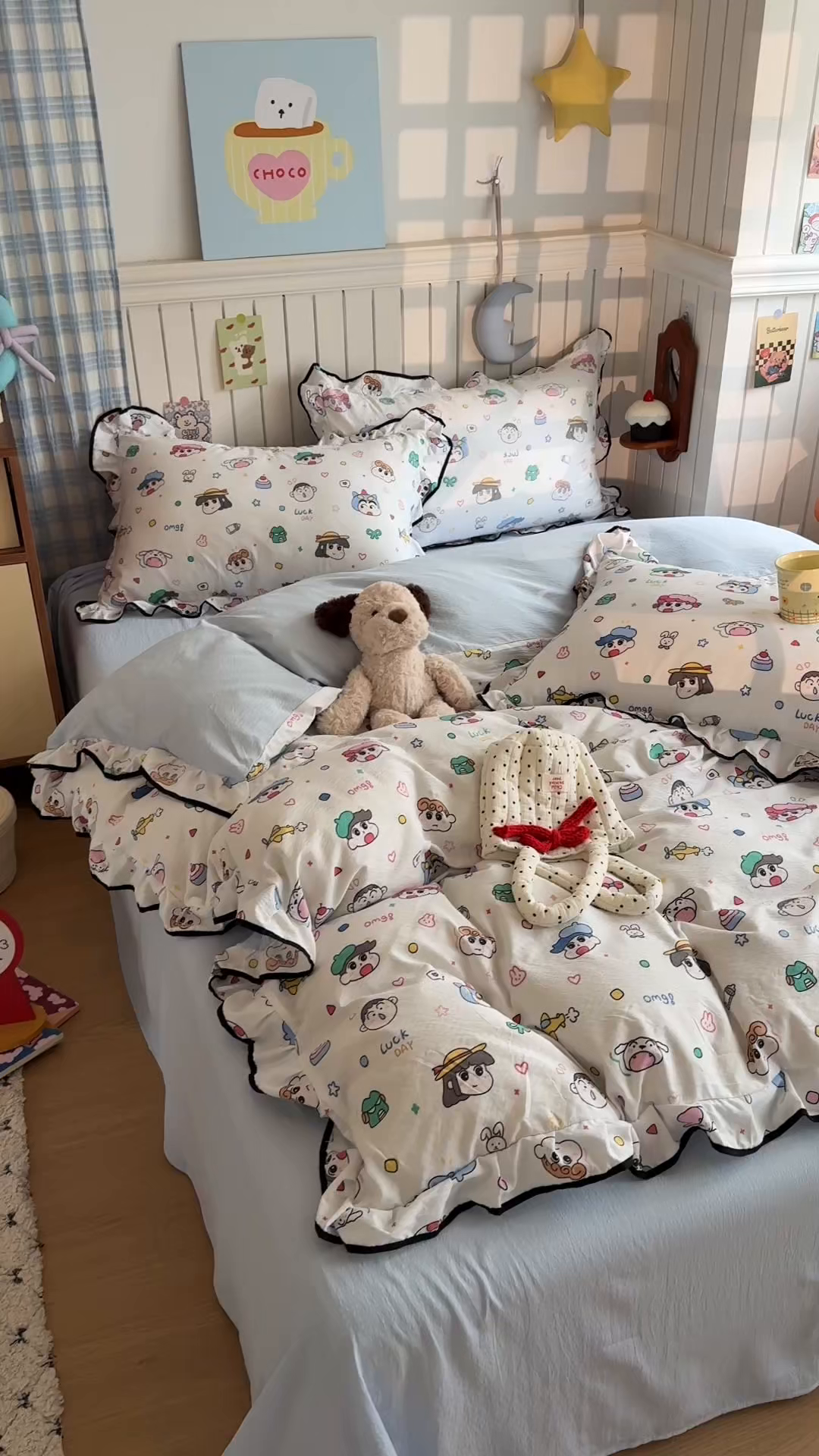 91家纺网 家纺一手货源 找家纺 艾特你 2025新款云感皱皱双层纱黑色包边四件套 黑边-快乐家族