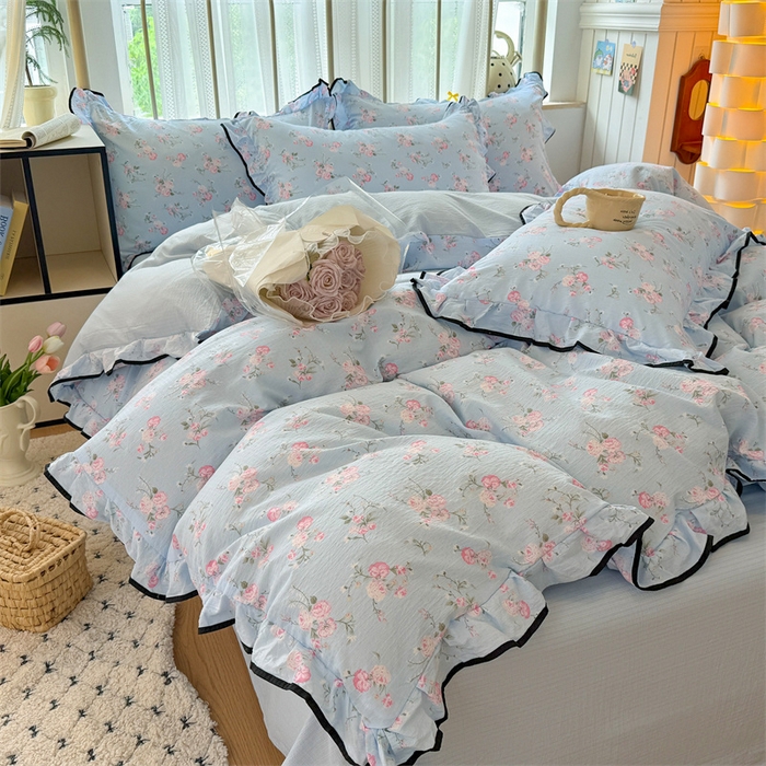 91家纺网 家纺一手货源 找家纺 艾特你 2025新款云感皱皱双层纱黑色包边四件套 黑边-蓝溪