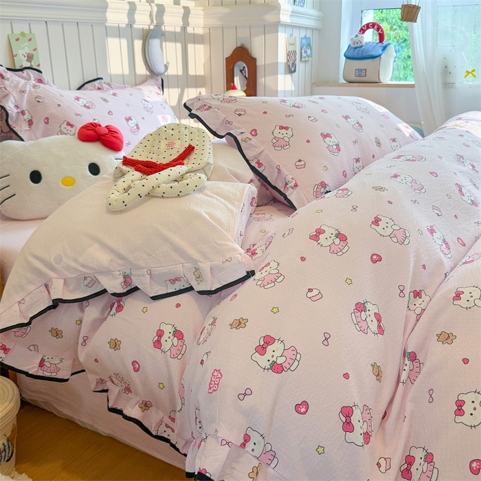 91家纺网 家纺一手货源 找家纺 艾特你 2025新款云感皱皱双层纱黑色包边四件套 黑边-喵喵酱