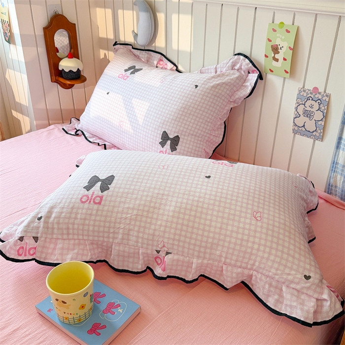 91家纺网 家纺一手货源 找家纺 艾特你 2025新款云感皱皱双层纱黑色包边四件套 黑边-少女日记