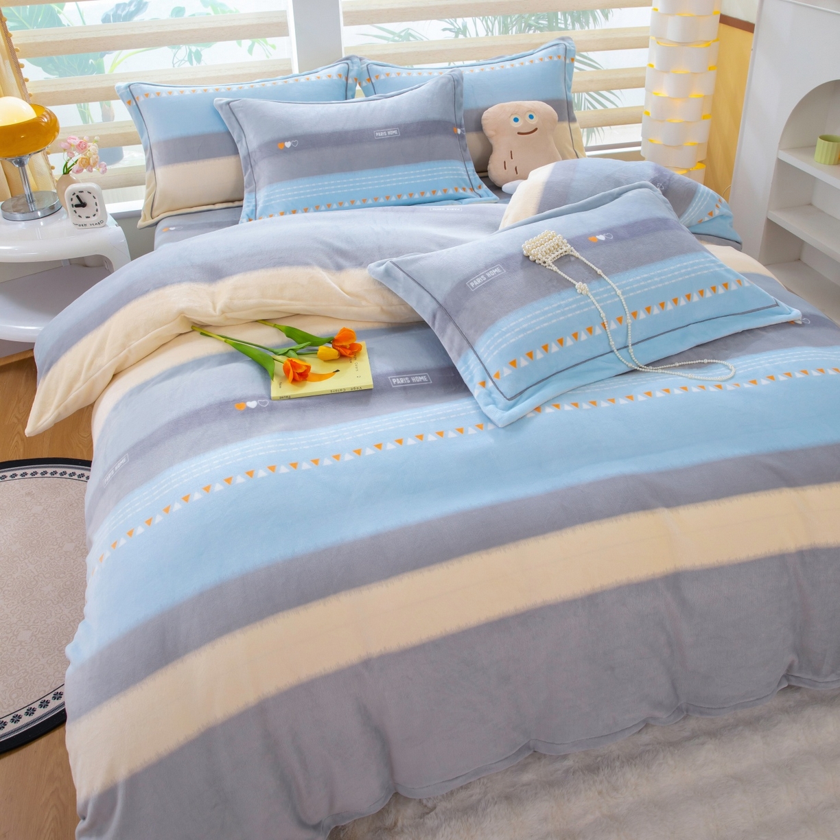 91家纺网 家纺一手货源 找家纺 优姿家纺 2025新款加厚全消光牛奶绒印花四件套 一见倾心