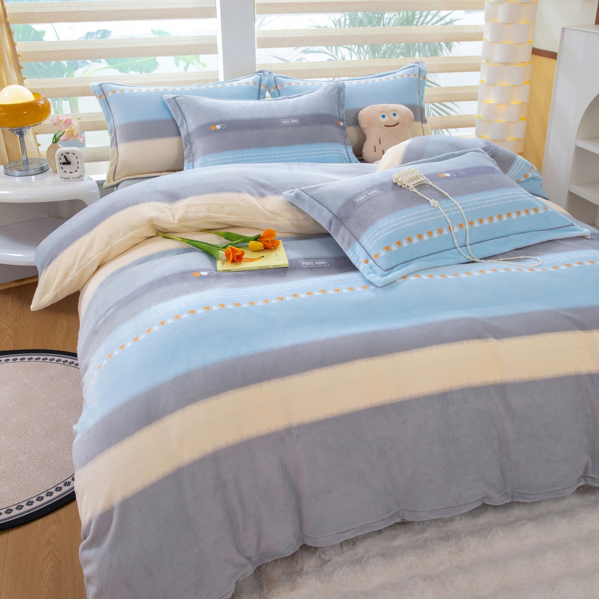 91家纺网 家纺一手货源 找家纺 优姿家纺 2025新款加厚全消光牛奶绒印花四件套 一见倾心