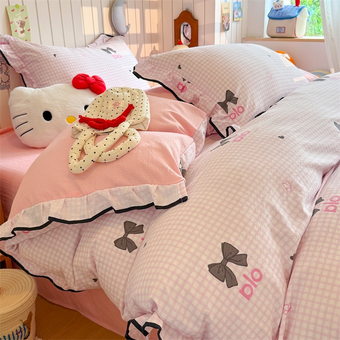 91家纺网 家纺一手货源 找家纺 艾特你 2025新款云感皱皱双层纱黑色包边四件套 黑边-少女日记