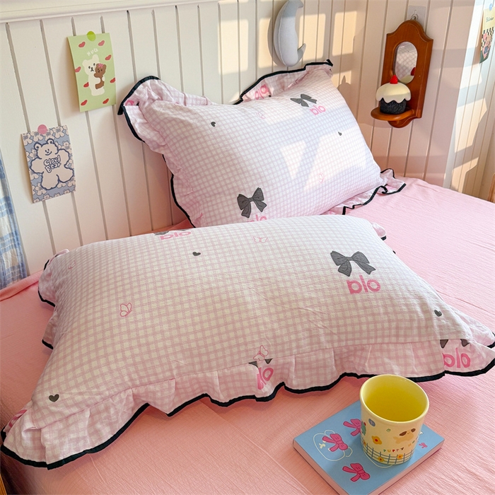 91家纺网 家纺一手货源 找家纺 艾特你 2025新款云感皱皱双层纱黑色包边四件套 黑边-少女日记