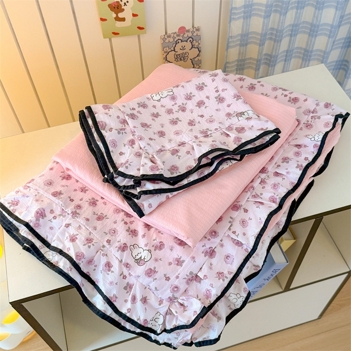 艾特你 2025新款云感皱皱双层纱黑色包边四件套 黑边-甜兔碎花