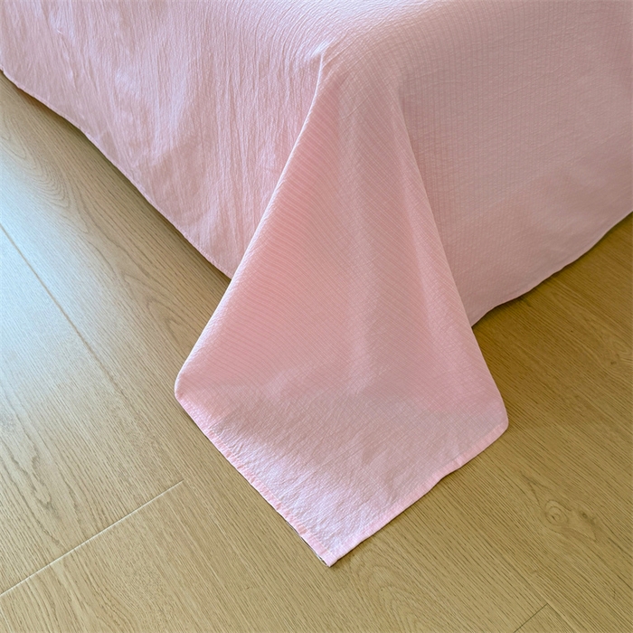 91家纺网 家纺一手货源 找家纺 艾特你 2025新款云感皱皱双层纱黑色包边四件套 黑边-甜兔碎花