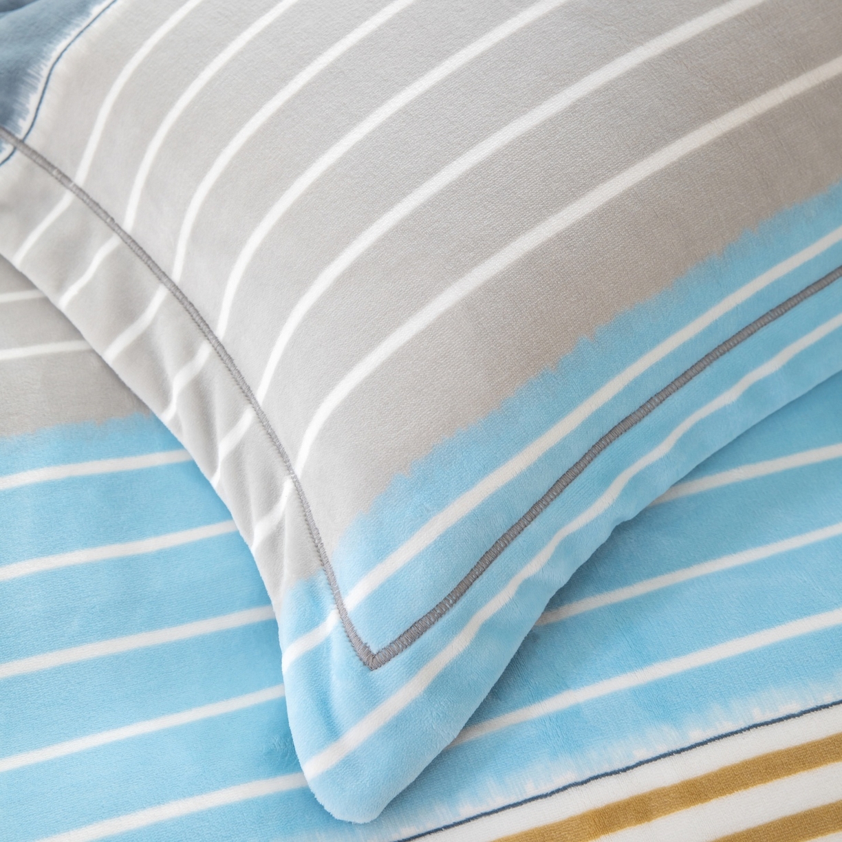 91家纺网 家纺一手货源 找家纺 优姿家纺 2025新款加厚全消光牛奶绒印花四件套 伊莎贝拉