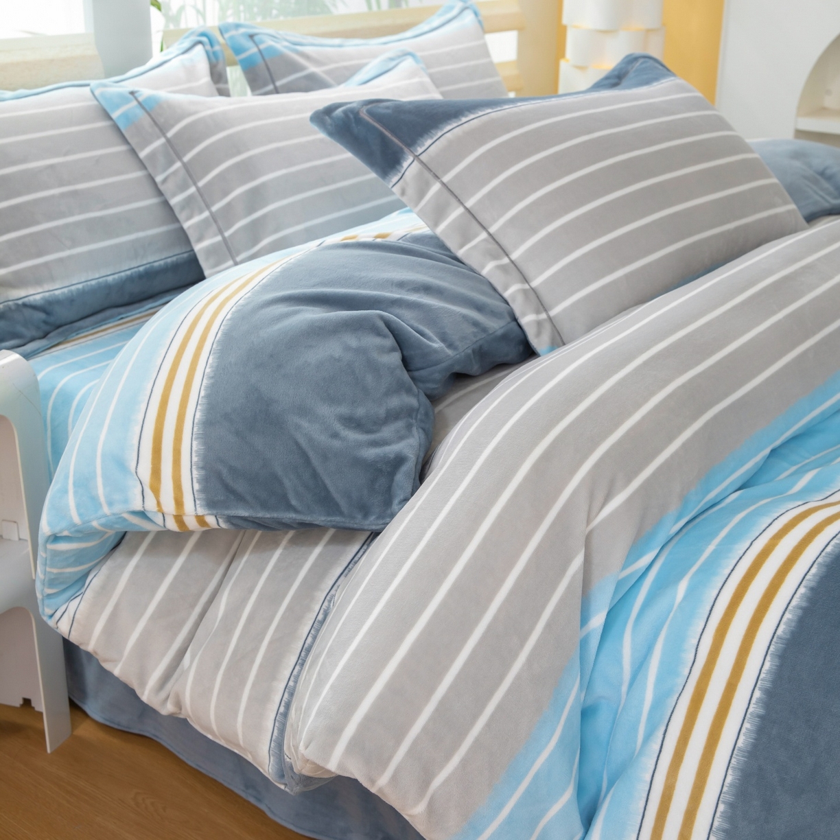 91家纺网 家纺一手货源 找家纺 优姿家纺 2025新款加厚全消光牛奶绒印花四件套 伊莎贝拉