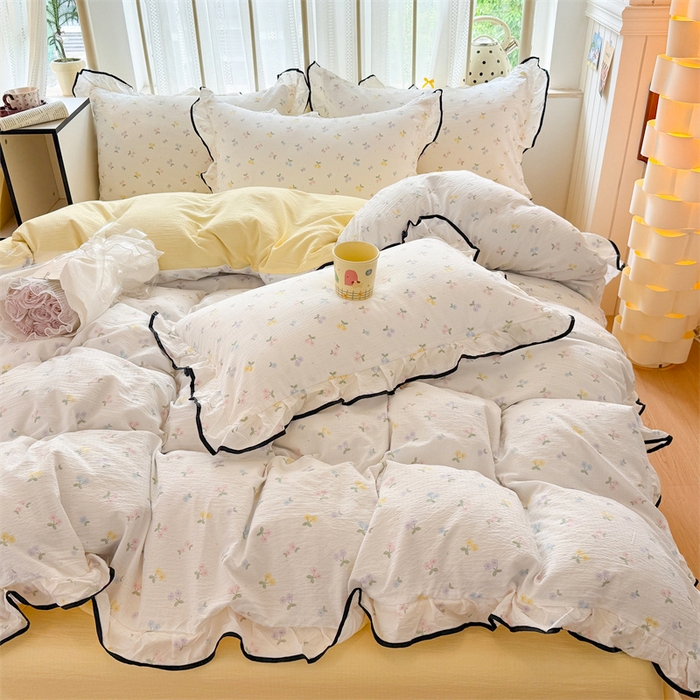 91家纺网 家纺一手货源 找家纺 艾特你 2025新款云感皱皱双层纱黑色包边四件套 黑边-樱桃小花