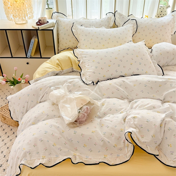 91家纺网 家纺一手货源 找家纺 艾特你 2025新款云感皱皱双层纱黑色包边四件套 黑边-樱桃小花