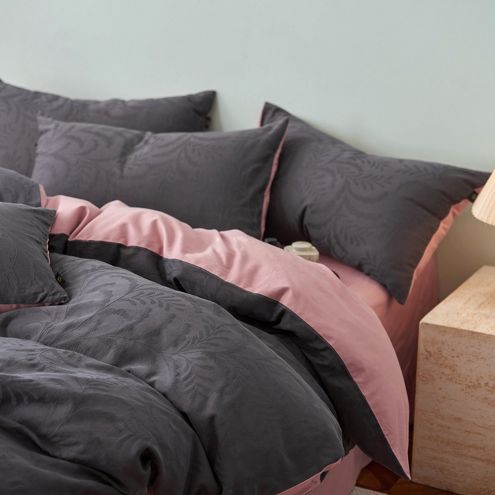 91家纺网 家纺一手货源 找家纺 禾时 2025新款60s轻奢提花磨毛四件套-沄梦 沄梦-青灰