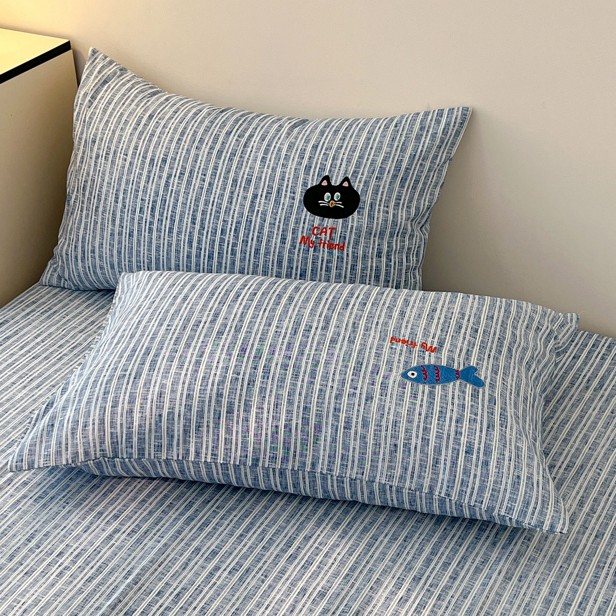 91家纺网 家纺一手货源 找家纺 （总）奥汀洛家纺 2025新款ins小清新生态棉麻刺绣四件套 小黑猫系列