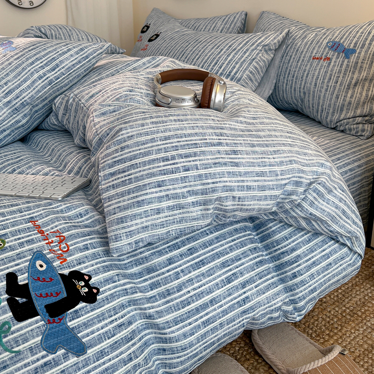 91家纺网 家纺一手货源 找家纺 （总）奥汀洛家纺 2025新款ins小清新生态棉麻刺绣四件套 小黑猫系列