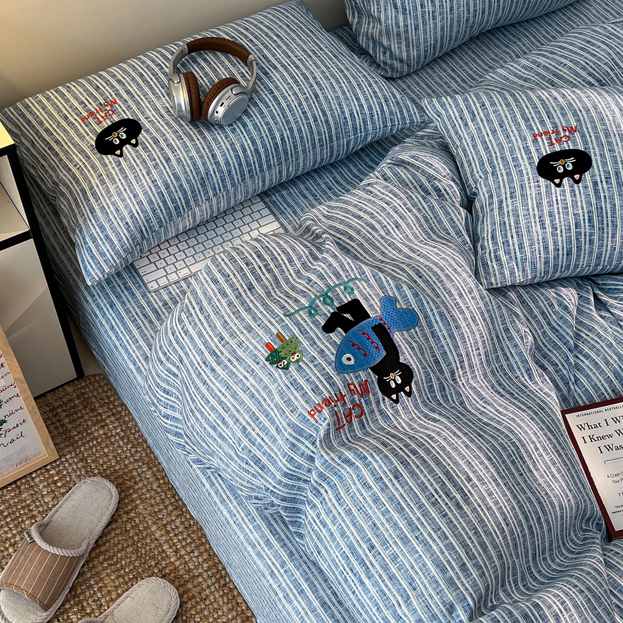 91家纺网 家纺一手货源 找家纺 奥汀洛家纺 2025新款ins小清新生态棉麻刺绣四件套 小黑猫系列 小黑猫-蓝