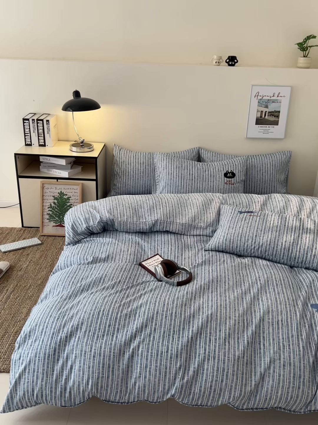 91家纺网 家纺一手货源 找家纺 奥汀洛家纺 2025新款ins小清新生态棉麻刺绣四件套 小黑猫系列 小黑猫-蓝