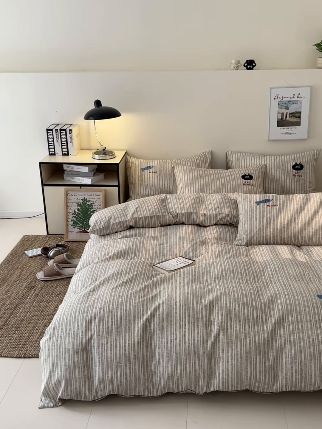 91家纺网 家纺一手货源 找家纺 奥汀洛家纺 2025新款ins小清新生态棉麻刺绣四件套 小黑猫系列 小黑猫-米