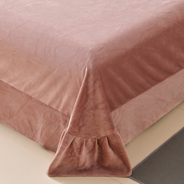 91家纺网 家纺一手货源 找家纺 梦之星  2025新款9斤重加厚皮草绒兔毛绒轻奢赫本风牛奶绒花边四件套 花边轻奢-条纹