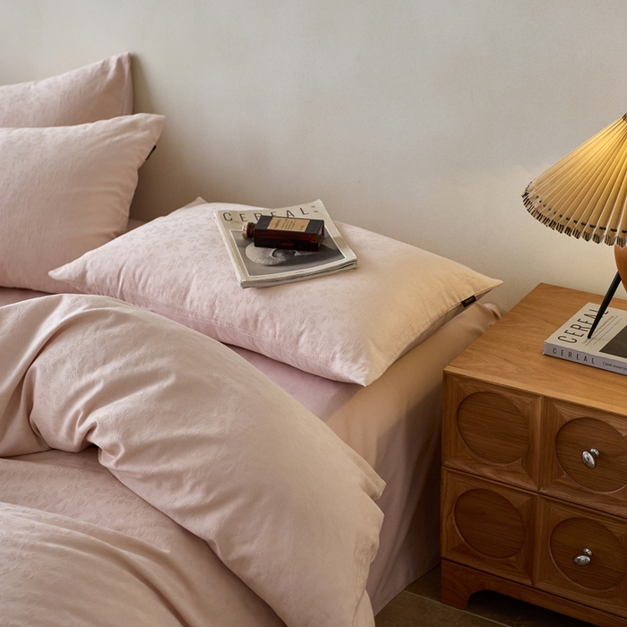 91家纺网 家纺一手货源 找家纺 禾时 2025新款60s轻奢提花磨毛四件套-最清风 最清风-粉