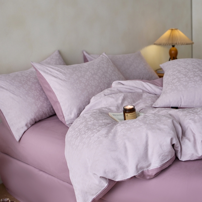 91家纺网 家纺一手货源 找家纺 禾时 2025新款60s轻奢提花磨毛四件套-最清风 最清风-浅紫