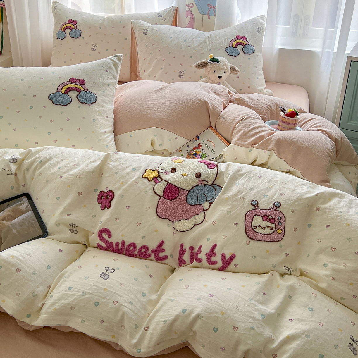 91家纺网 家纺一手货源 找家纺 奥汀洛家纺 2025新款斜纹云感棉毛巾绣四件套 甜心KT