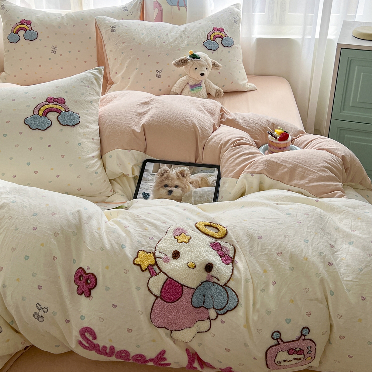 91家纺网 家纺一手货源 找家纺 奥汀洛家纺 2025新款斜纹云感棉毛巾绣四件套 甜心KT