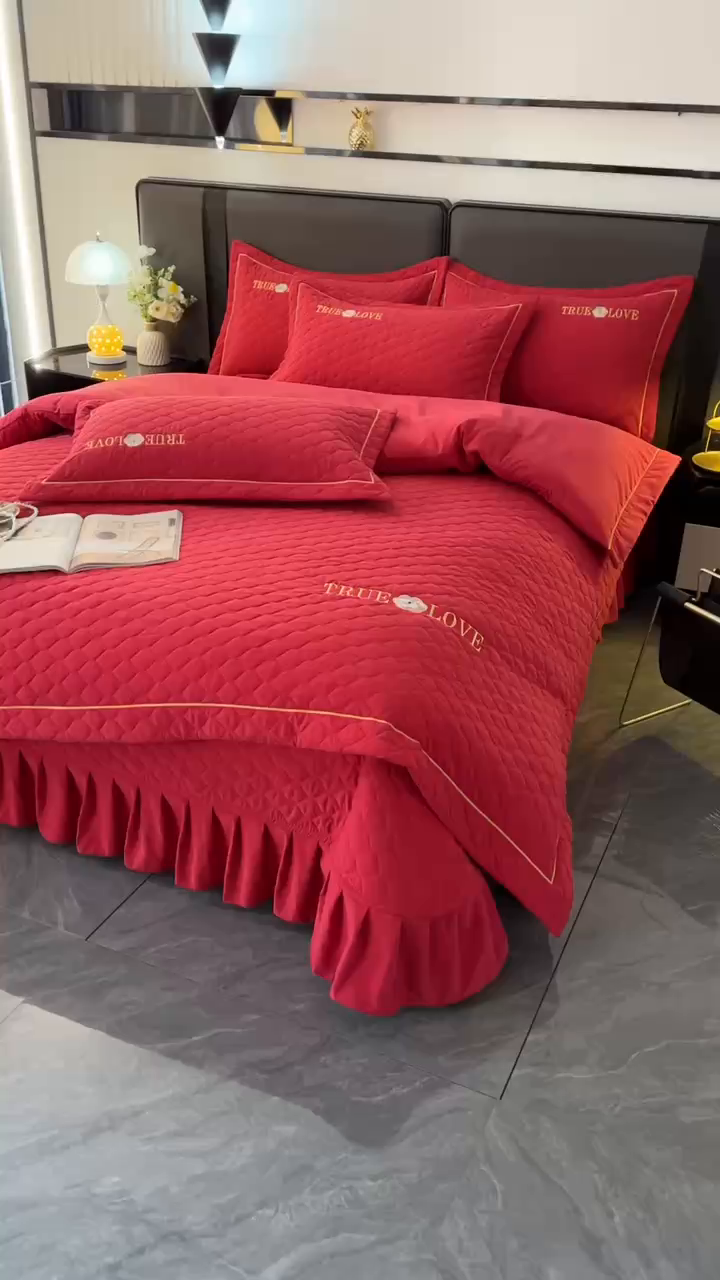 91家纺网 家纺一手货源 找家纺 代芙家纺 2025新款锦棉床盖四件套-压线款 花香-压线款-酒红