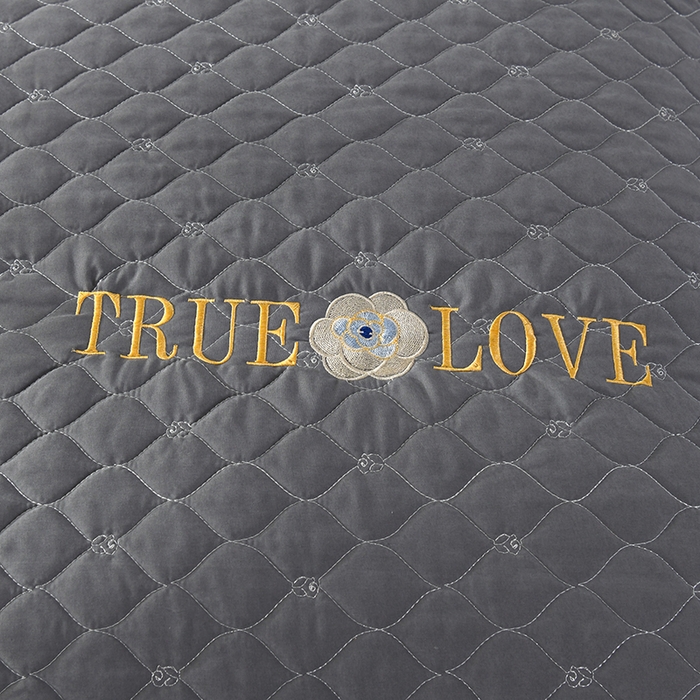 91家纺网 家纺一手货源 找家纺 代芙家纺 2025新款锦棉床盖四件套-压线款 压花香-线款-雅灰