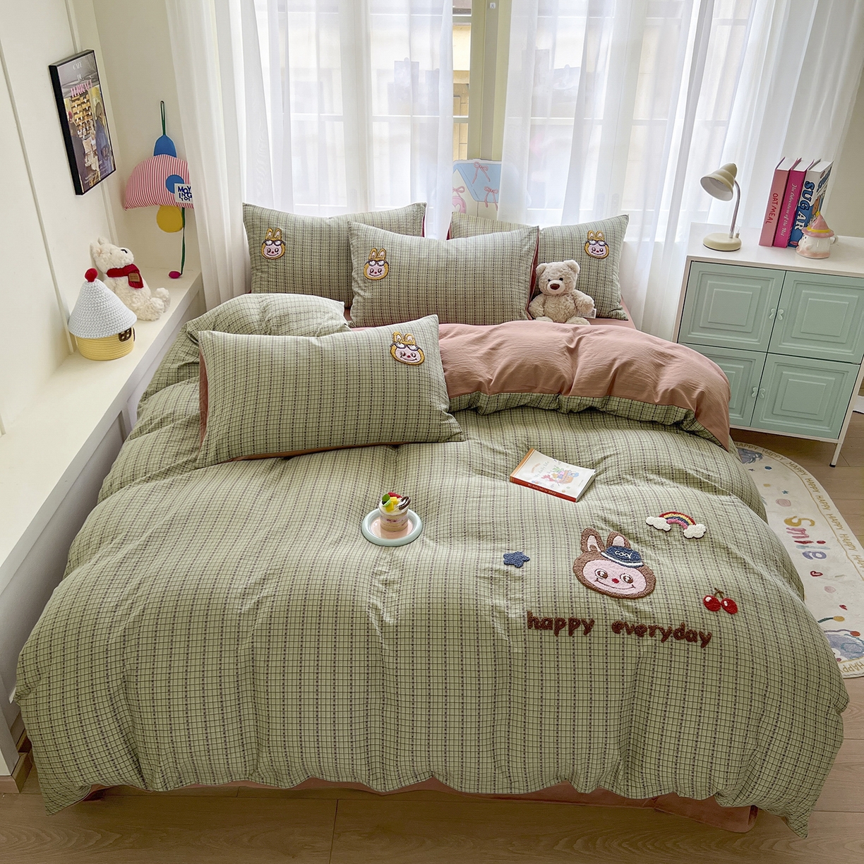 91家纺网 家纺一手货源 找家纺 奥汀洛家纺 2025新款斜纹云感棉毛巾绣四件套 樱桃拉布