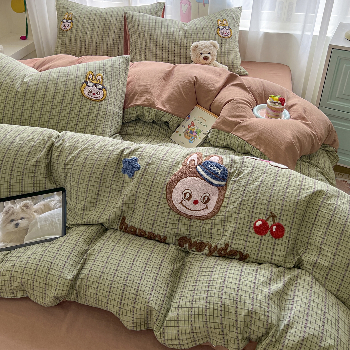 91家纺网 家纺一手货源 找家纺 奥汀洛家纺 2025新款斜纹云感棉毛巾绣四件套 樱桃拉布