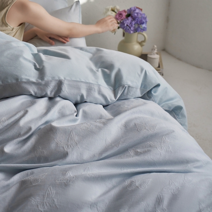 91家纺网 家纺一手货源 找家纺 禾时 2025新款60s轻奢提花磨毛四件套-简蝶 简蝶 -淡蓝