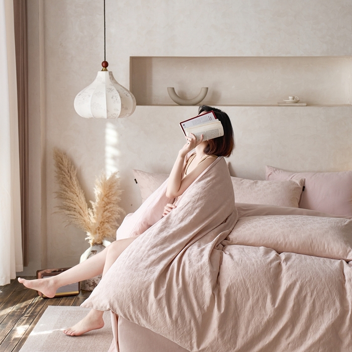 91家纺网 家纺一手货源 找家纺 （总）禾时 2025新款60s轻奢提花磨毛四件套-郁见春色